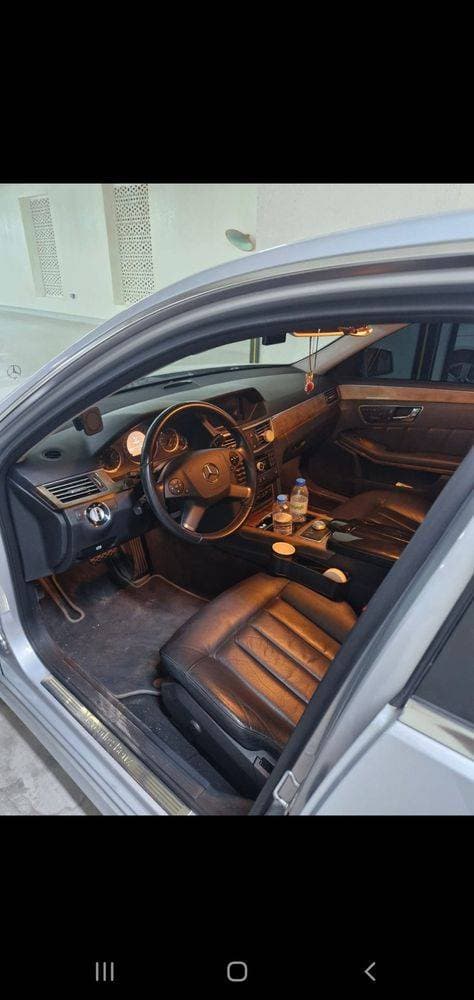 2010 Mercedes-Benz E320 thumbnail 5