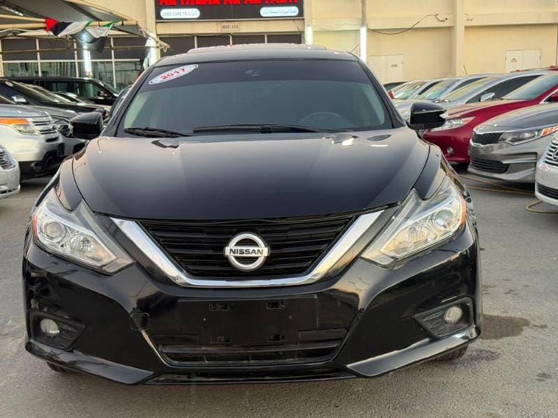 2017 Nissan Altima thumbnail 5