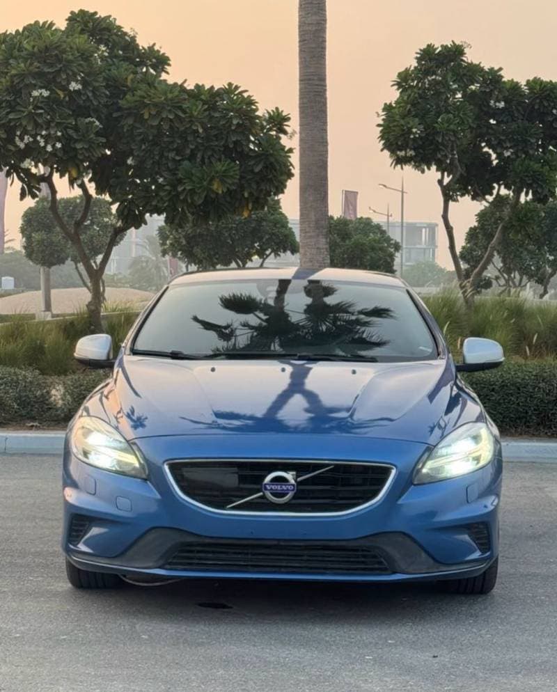 2019 Volvo V40