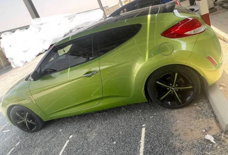 2014 Hyundai Veloster thumbnail 2
