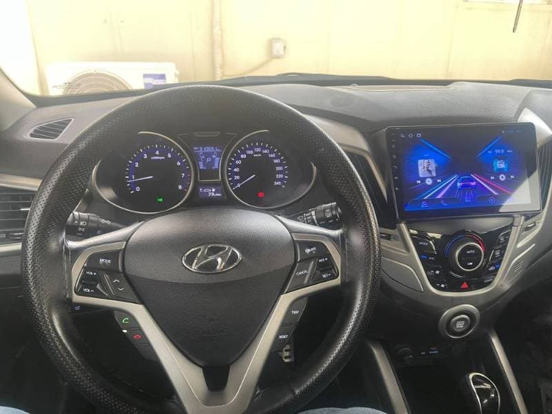 2014 Hyundai Veloster thumbnail 4
