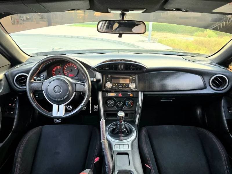 2013 Toyota GR 86 thumbnail 2