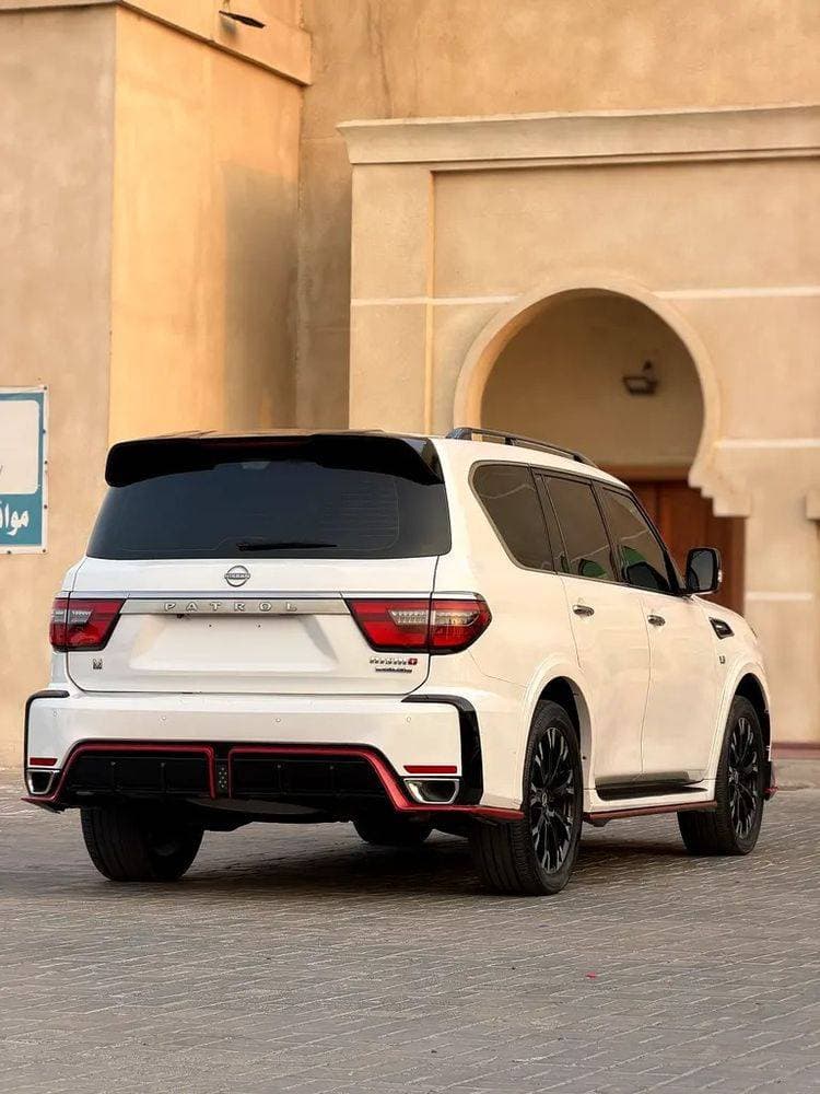 2013 Nissan Patrol thumbnail 3