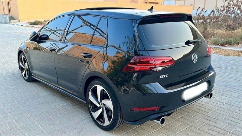 2019 Volkswagen GTI thumbnail 4
