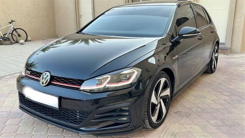 2019 Volkswagen GTI thumbnail 3