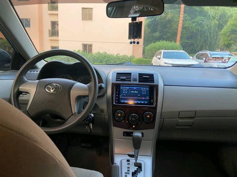 2010 Toyota Corolla thumbnail 4