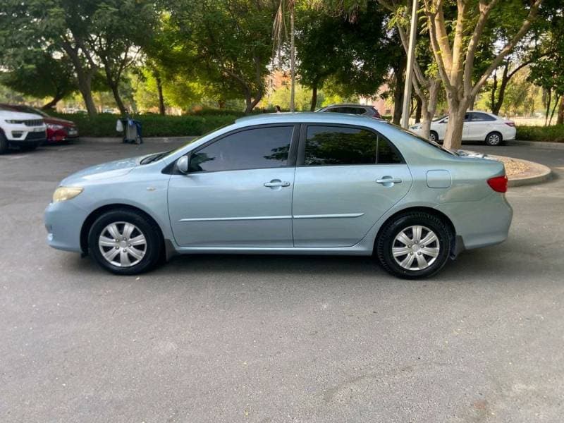 2010 Toyota Corolla thumbnail 3