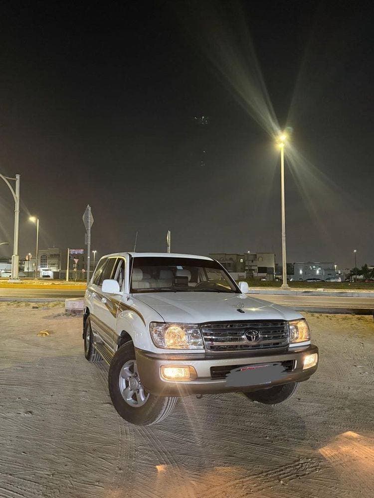 2002 Toyota Land Cruiser thumbnail 2