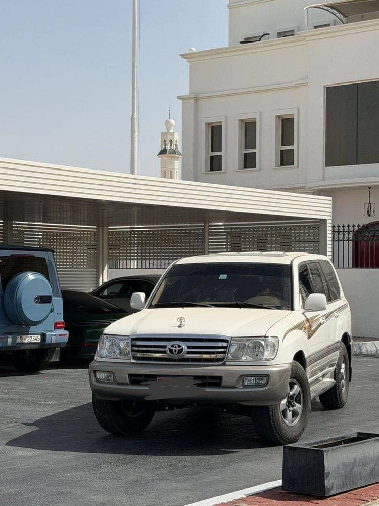 2002 Toyota Land Cruiser thumbnail 3
