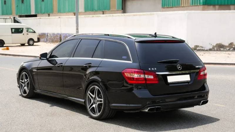 2010 Mercedes-Benz E 63 AMG thumbnail 2