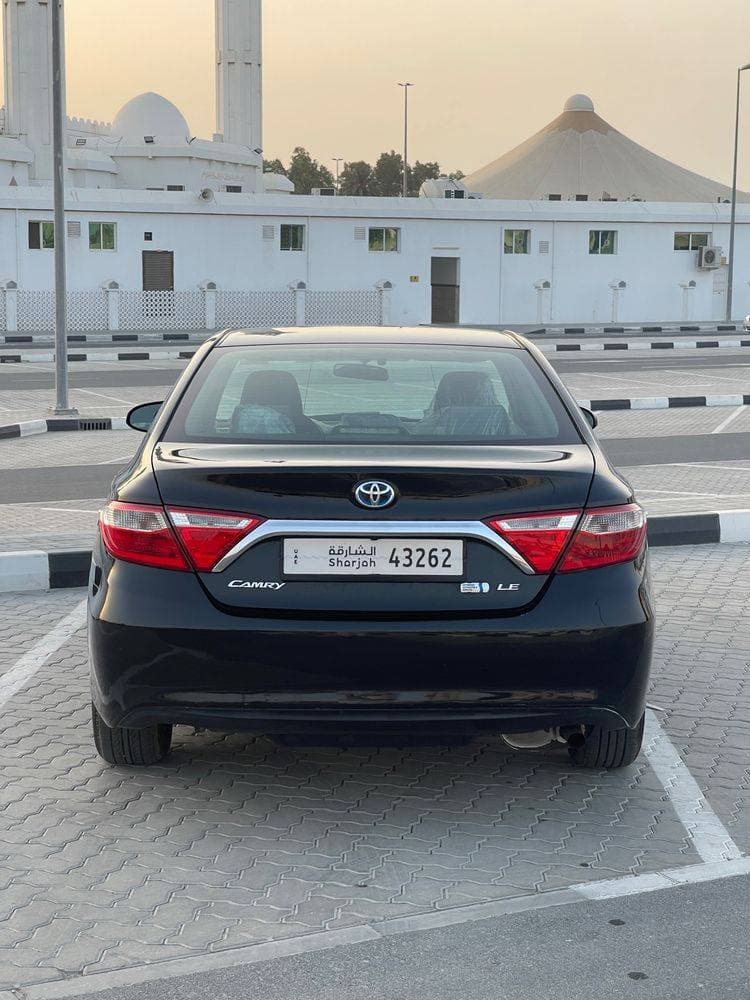 2017 Toyota Camry thumbnail 4