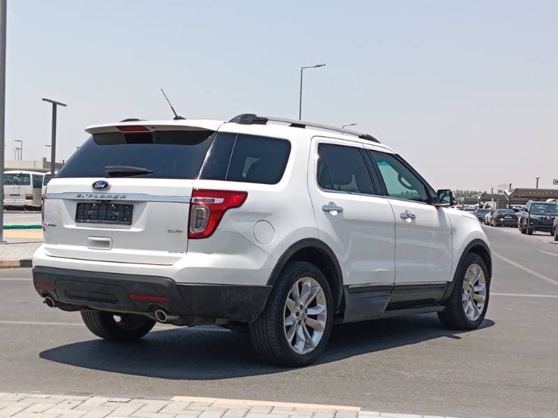 2015 Ford Explorer thumbnail 7