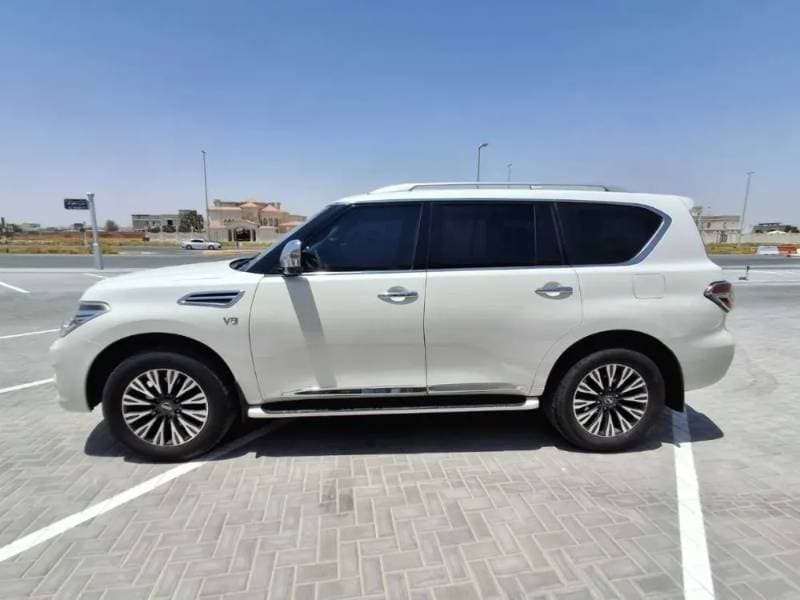 2017 Nissan Patrol thumbnail 8