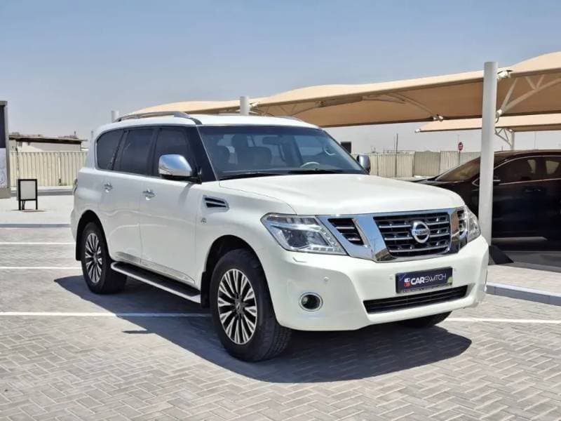 2017 Nissan Patrol thumbnail 3