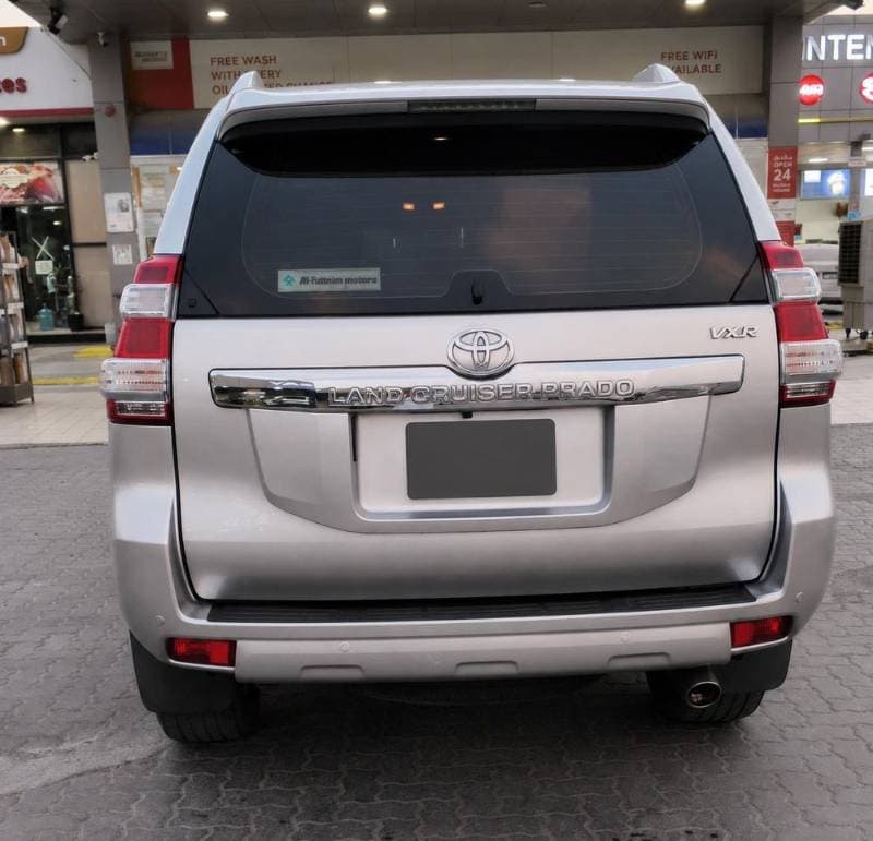 2017 Toyota Land Cruiser Prado thumbnail 2