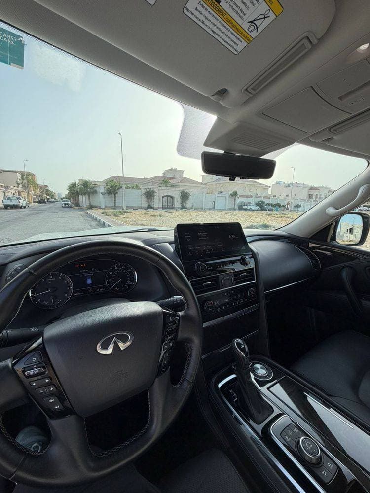 2024 Infiniti QX80 thumbnail 3