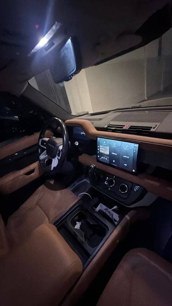 2020 Land Rover Defender thumbnail 4