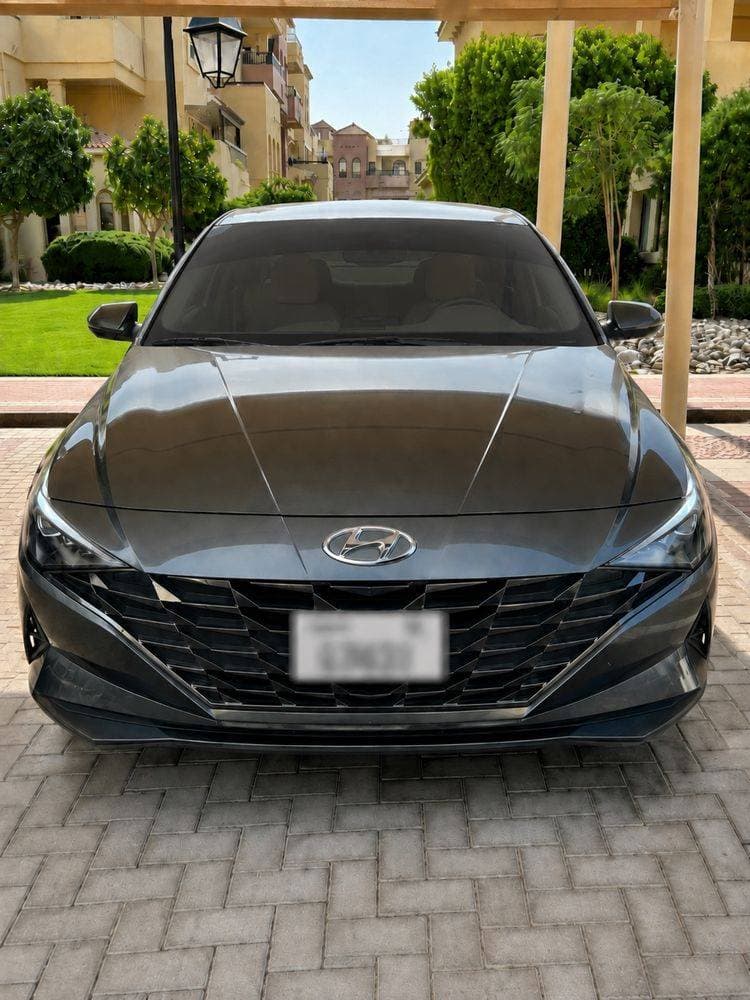 2023 Hyundai Elantra thumbnail 3