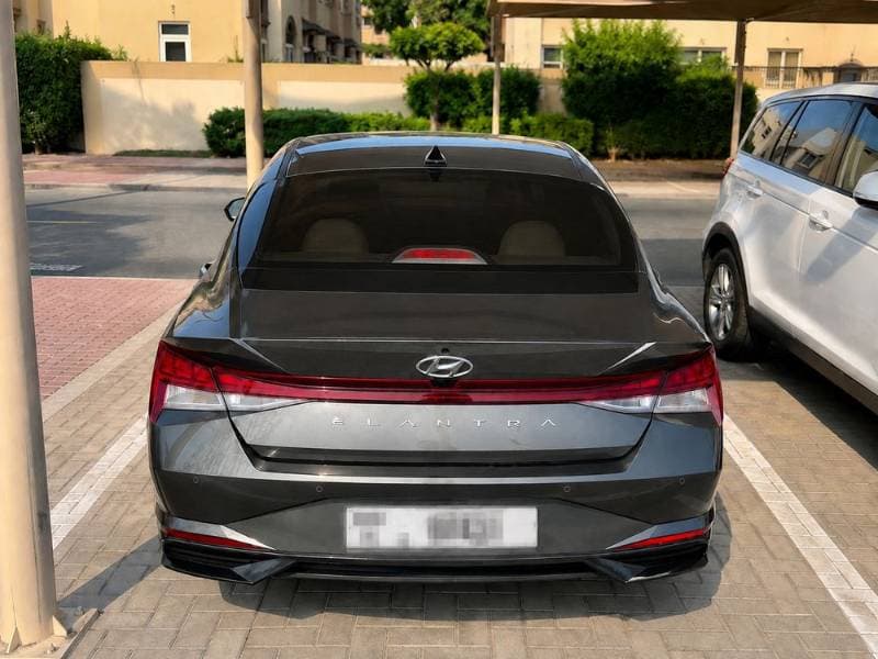 2023 Hyundai Elantra thumbnail 4