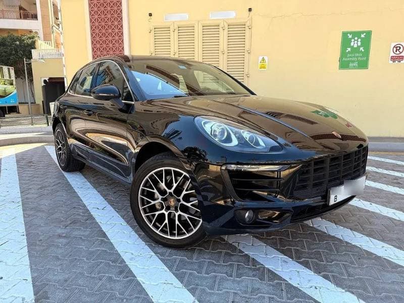 2017 Porsche Macan thumbnail 2