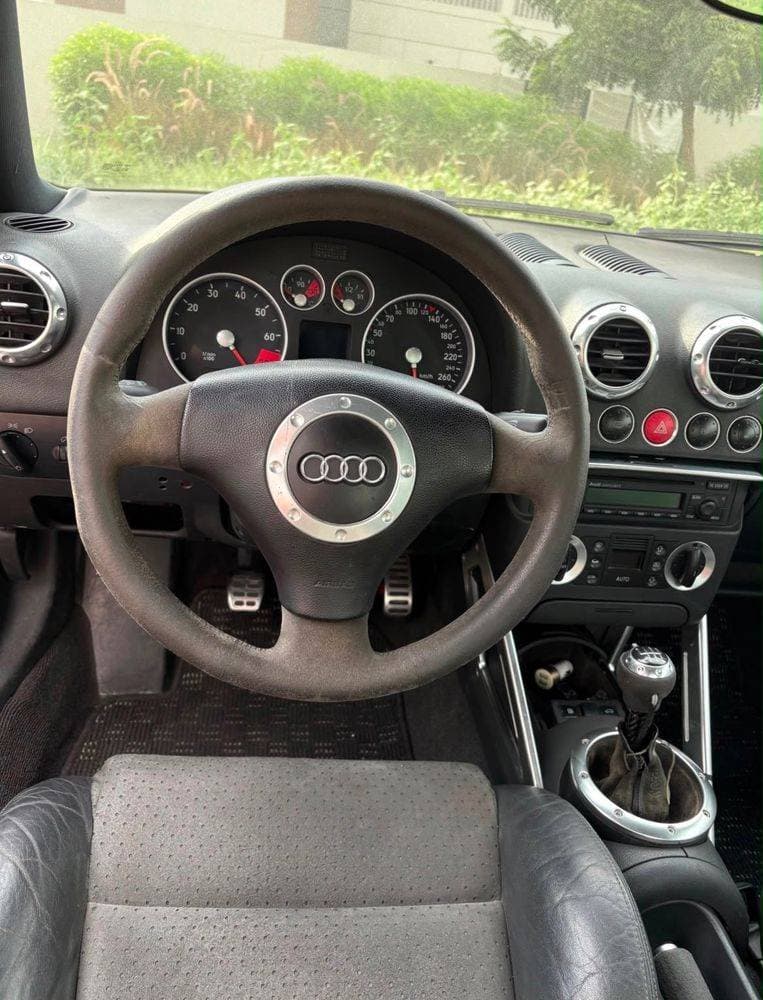 2006 Audi TT Coupe thumbnail 4