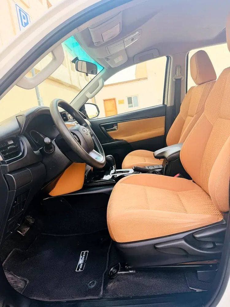 2020 Toyota Fortuner thumbnail 3