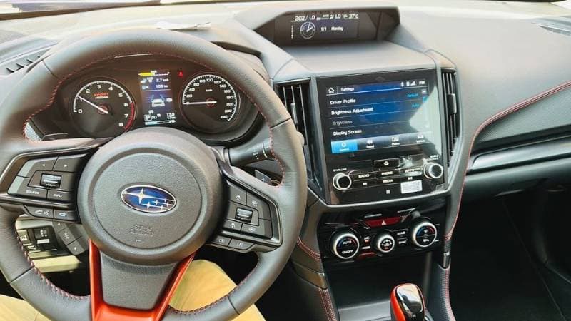 2024 Subaru Forester thumbnail 2