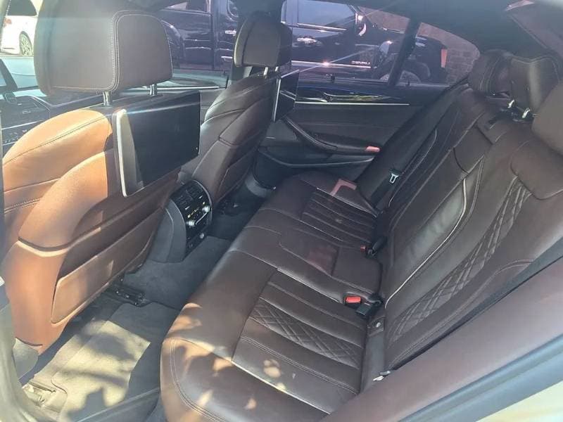 2017 BMW 5 Series thumbnail 4