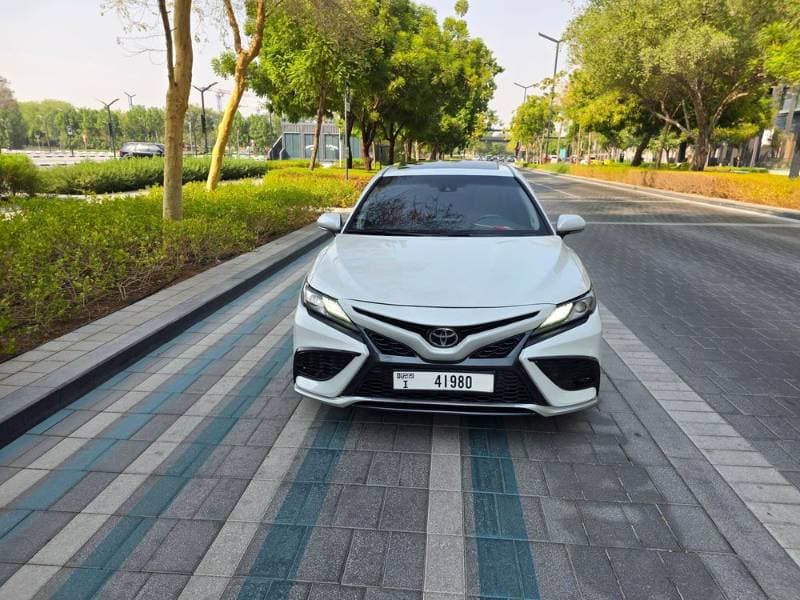 2024 Toyota Camry thumbnail 2
