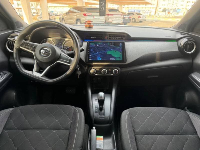 2020 Nissan Kicks thumbnail 4