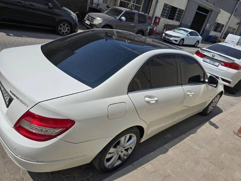 2008 Mercedes-Benz C-Class thumbnail 3