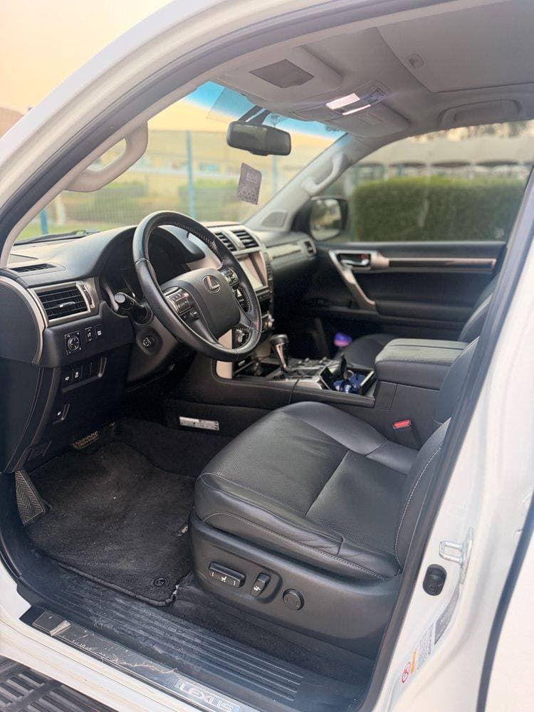 2014 Lexus GX 460 thumbnail 4