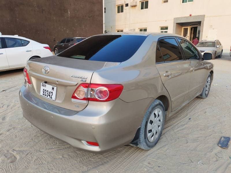 2012 Toyota Corolla thumbnail 4