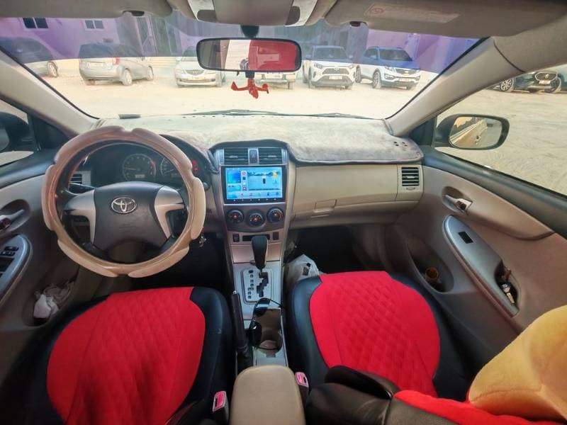 2012 Toyota Corolla thumbnail 3
