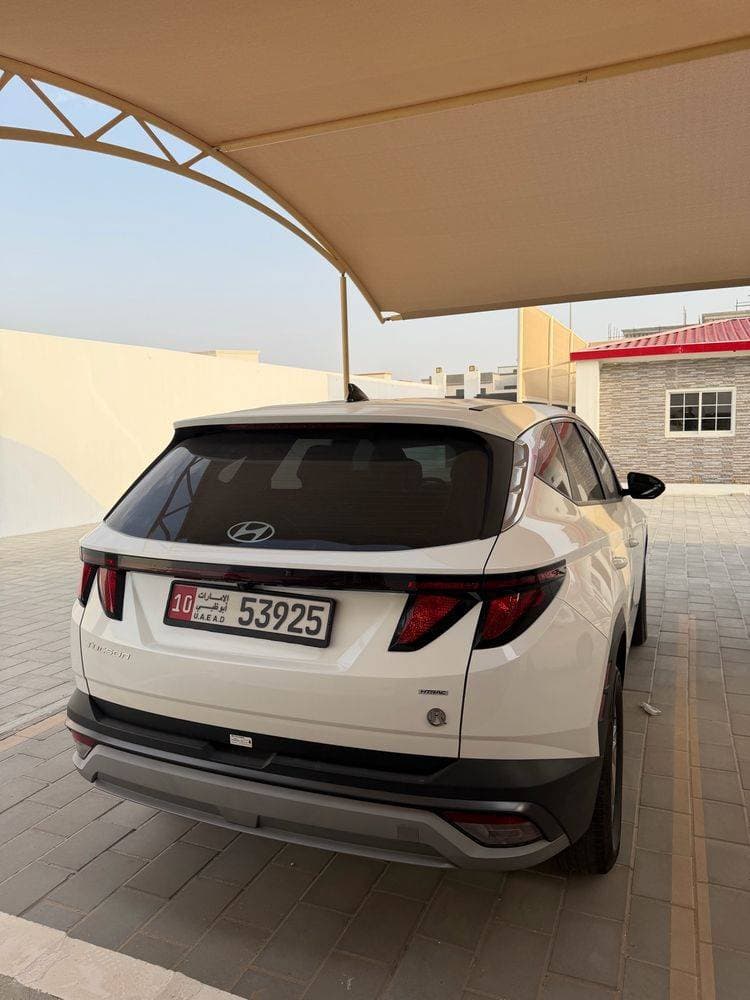 2025 Hyundai Tucson thumbnail 3