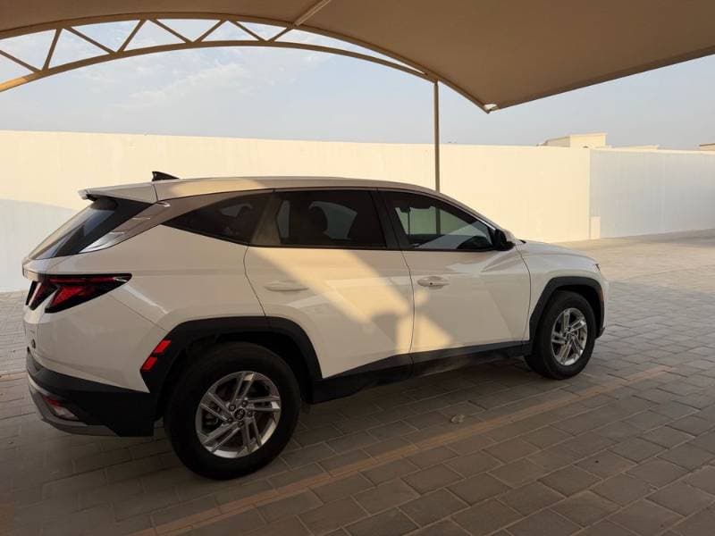 2025 Hyundai Tucson thumbnail 2