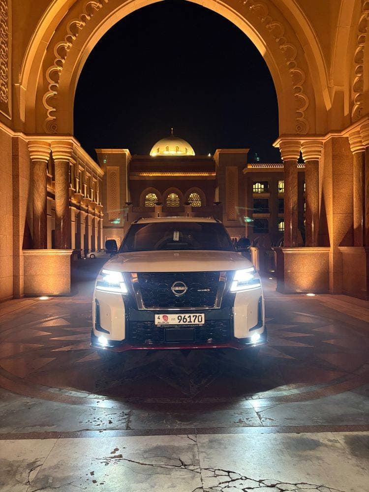 2022 Nissan Patrol thumbnail 3