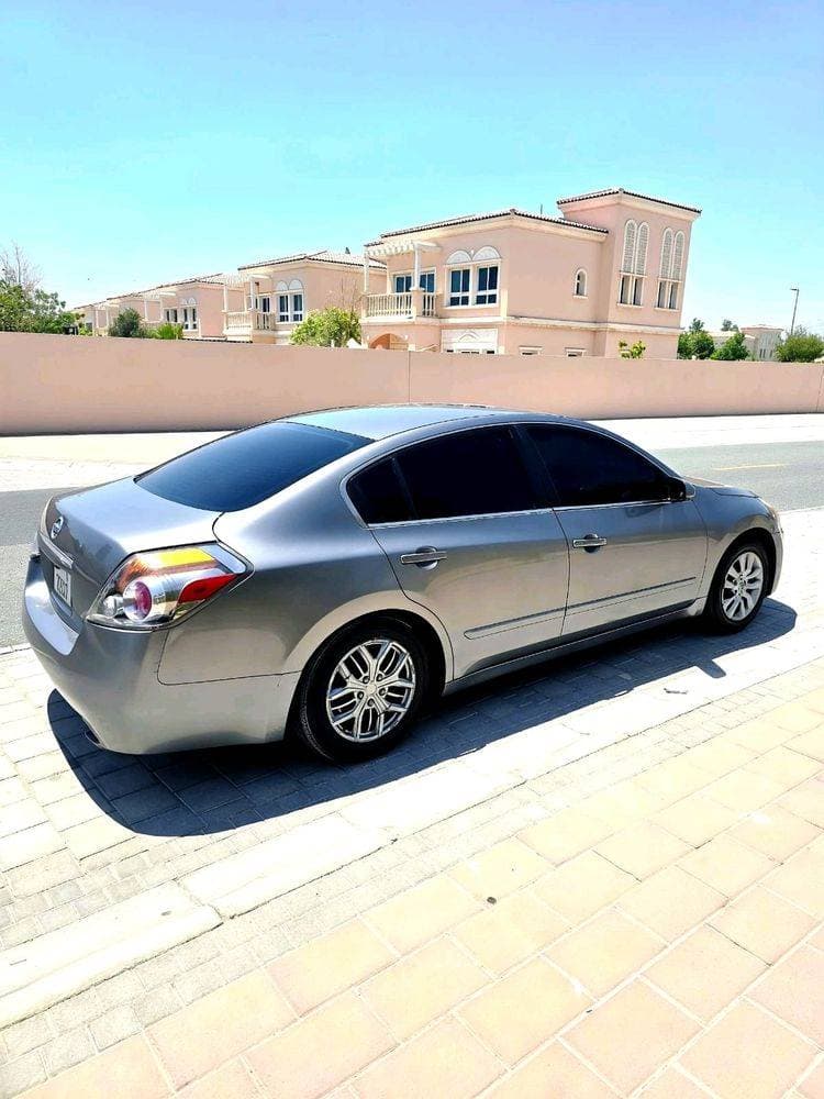 2009 Nissan Altima thumbnail 5