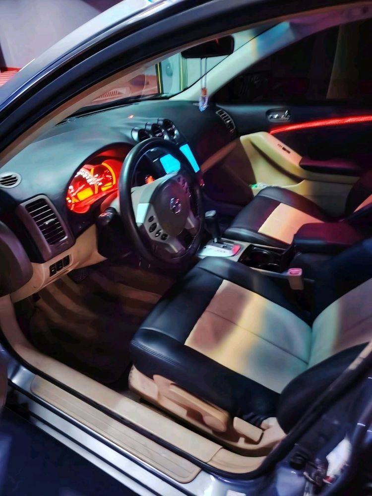 2009 Nissan Altima thumbnail 4