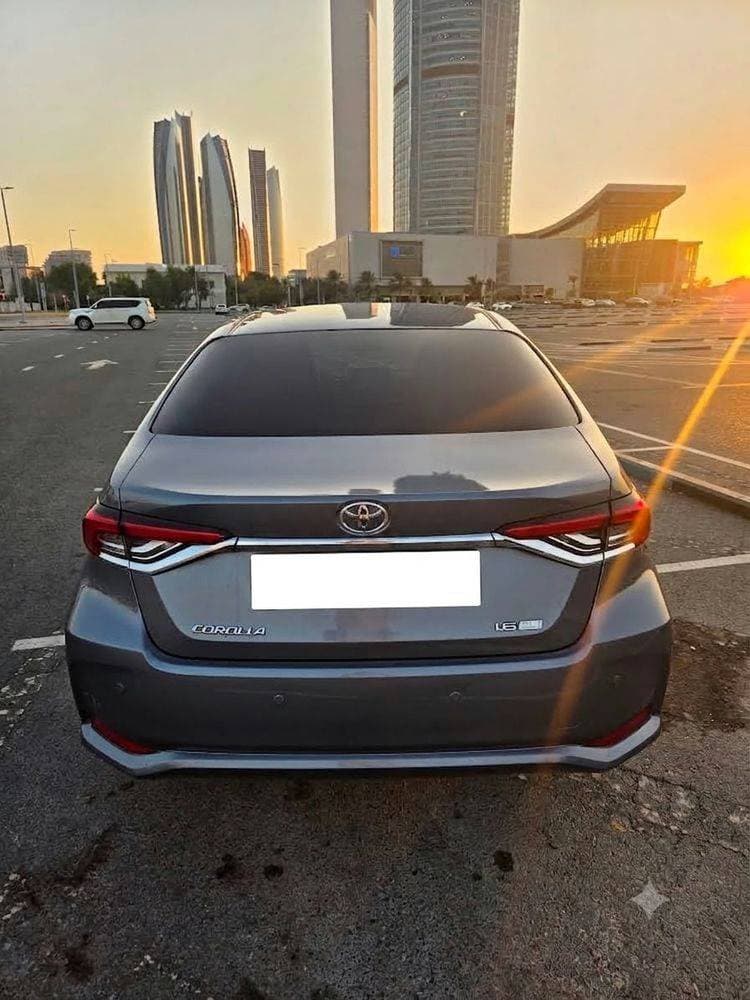 2024 Toyota Corolla thumbnail 2