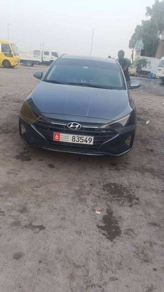 2019 Hyundai Elantra thumbnail 2