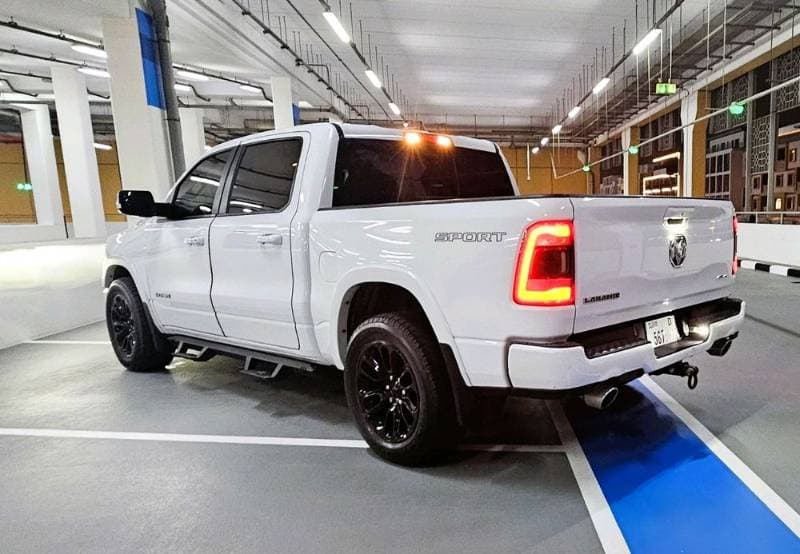 2022 RAM 1500 thumbnail 3