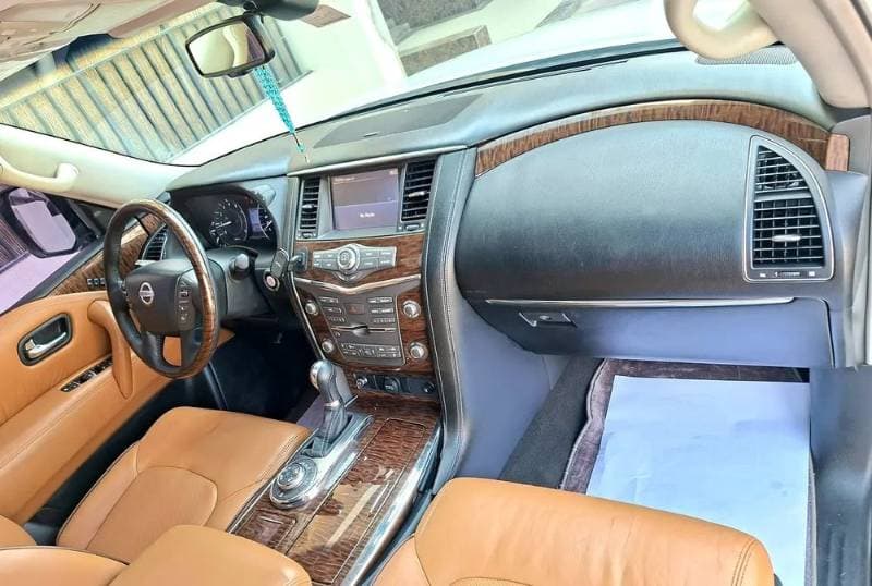 2016 Nissan Patrol thumbnail 5