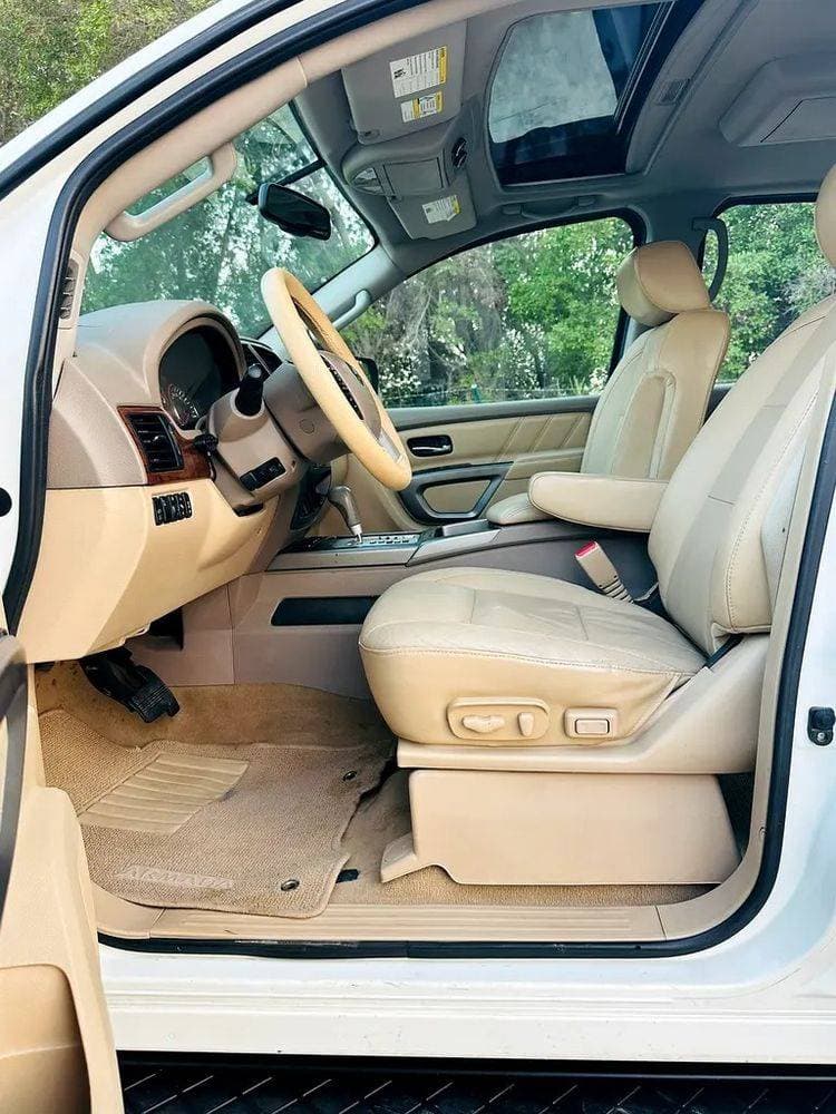 2015 Nissan Armada thumbnail 5