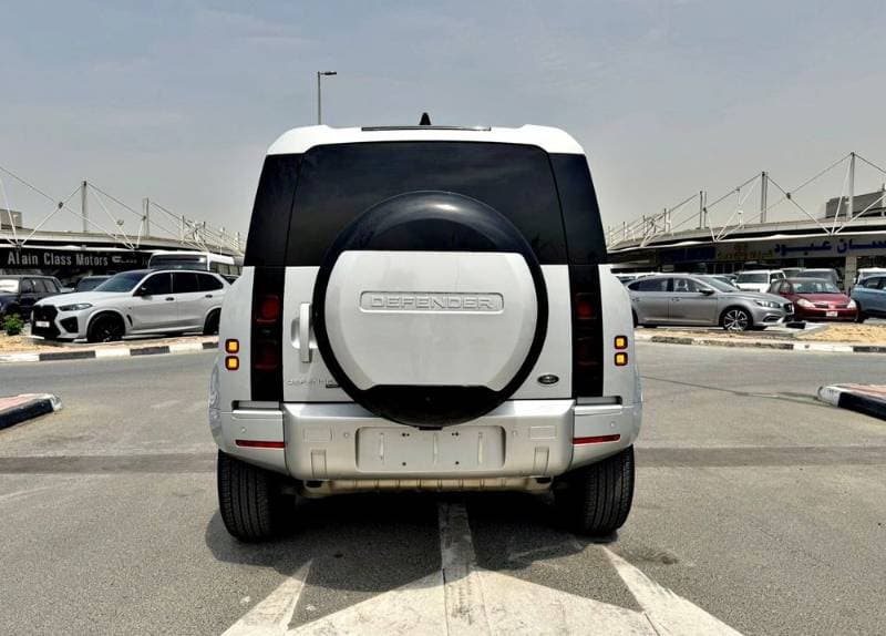 2023 Land Rover Defender thumbnail 2