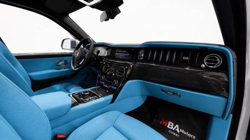 2025 Rolls Royce Cullinan thumbnail 8