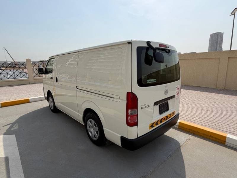 2024 Toyota Hiace thumbnail 3