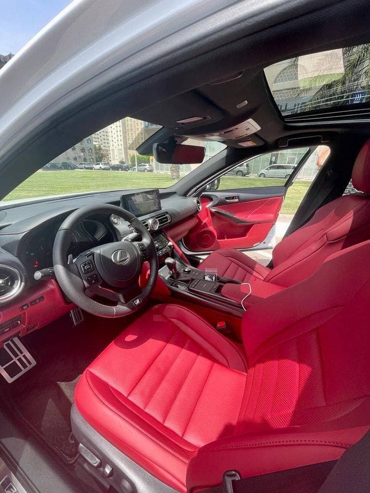 2022 Lexus IS 350 thumbnail 3