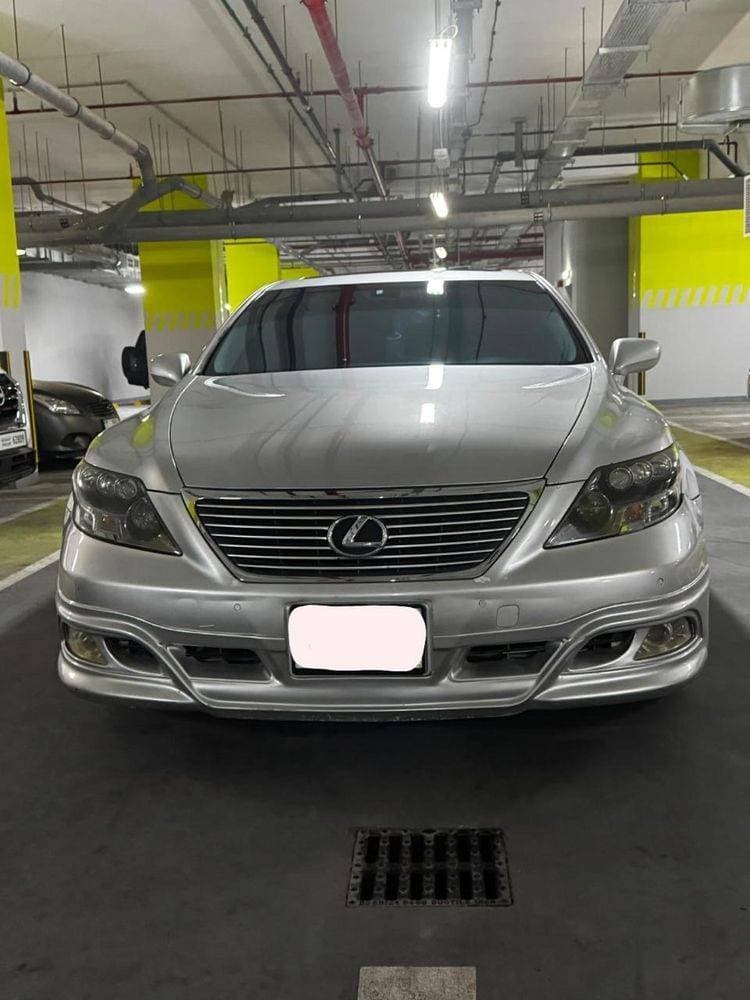 2008 Lexus LS460 thumbnail 4