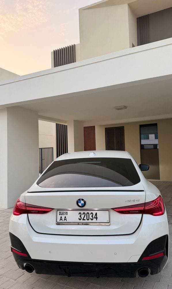 2025 BMW 4 Series Gran Coupe thumbnail 2